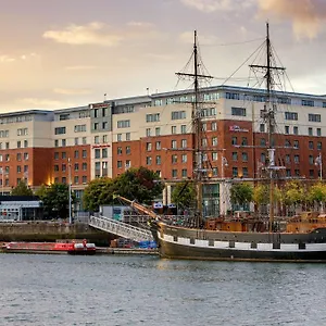 Hilton Garden Centre Hotel