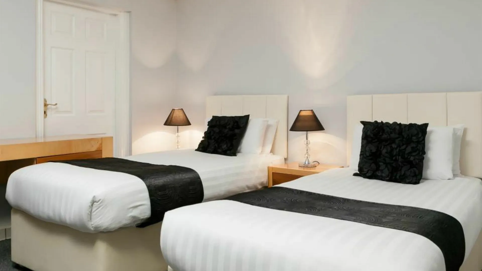 Amberley House By Thekeycollections Aparthotel Dublin 3*,  Ireland